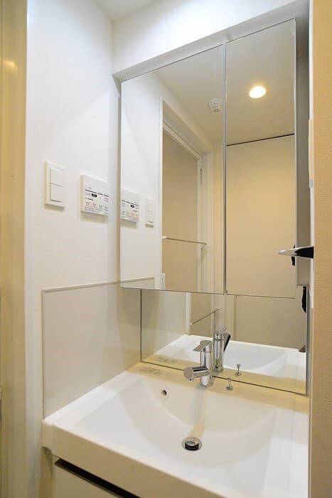 Room image 9