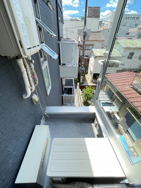 Room image 16