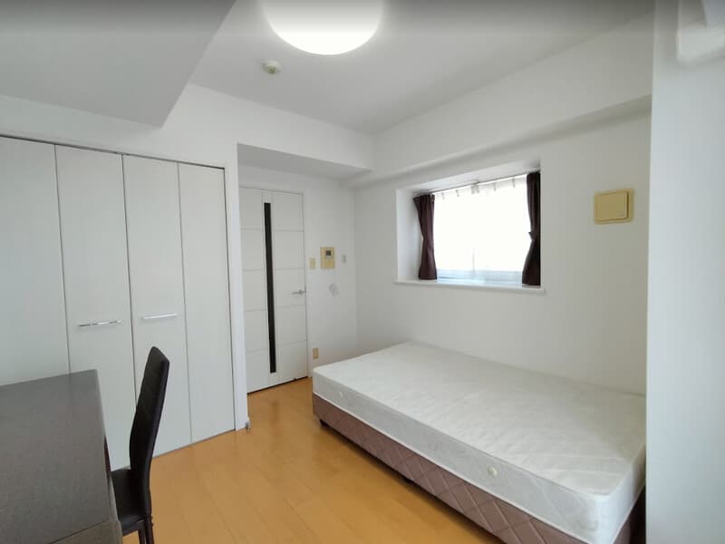 Room image 8