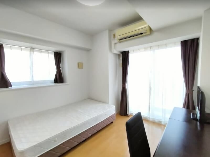 Room image 9