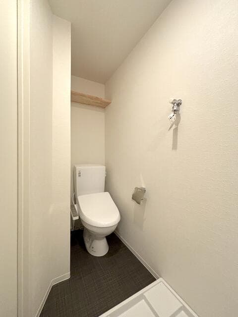 Room image 11