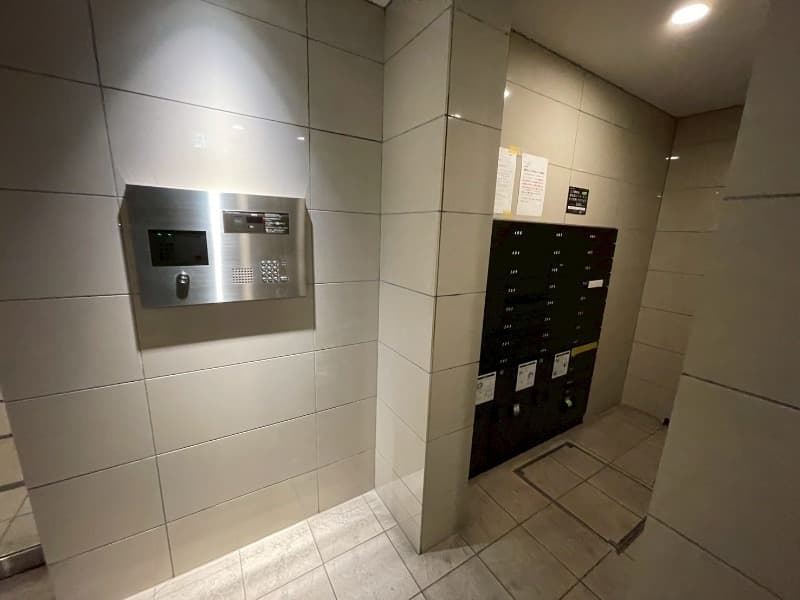 Room image 8