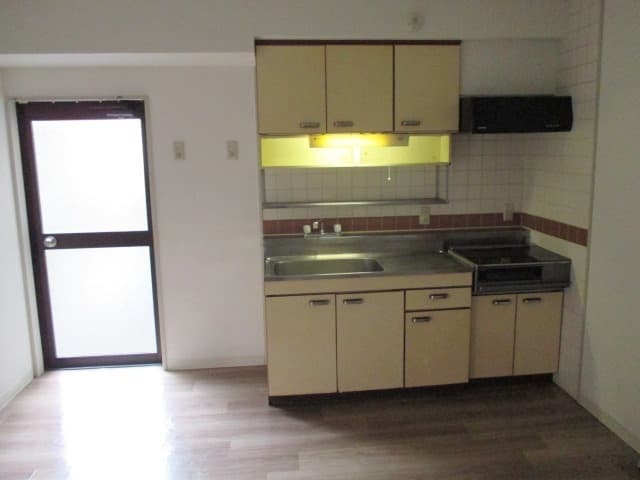 Room image 12