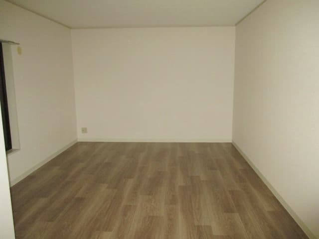 Room image 14