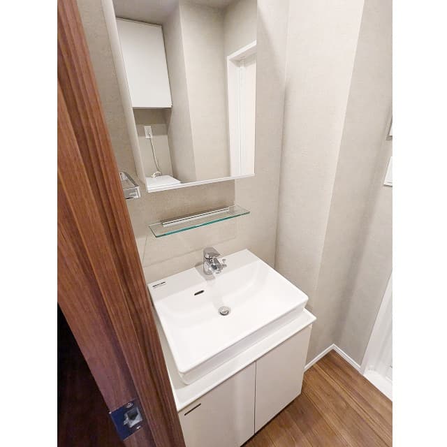 Room image 10