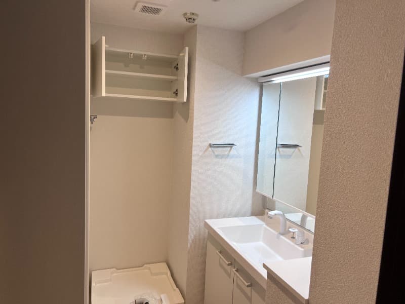 Room image 14
