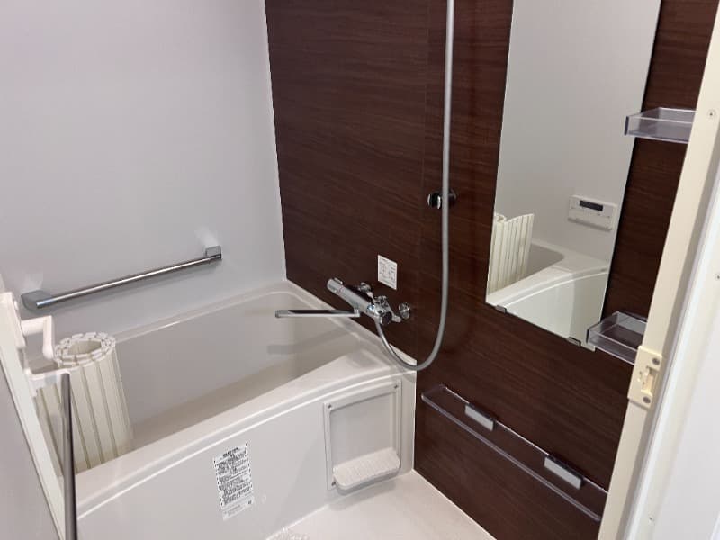 Room image 16