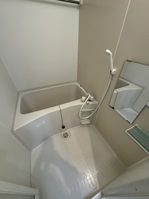 Room image 9
