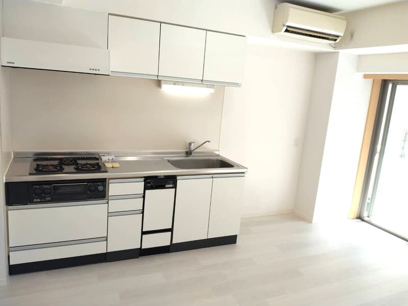 Room image 9