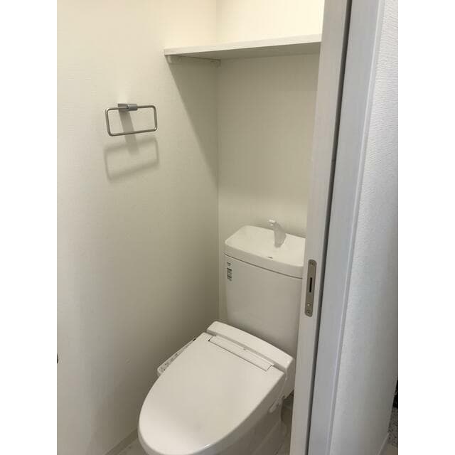 Room image 10