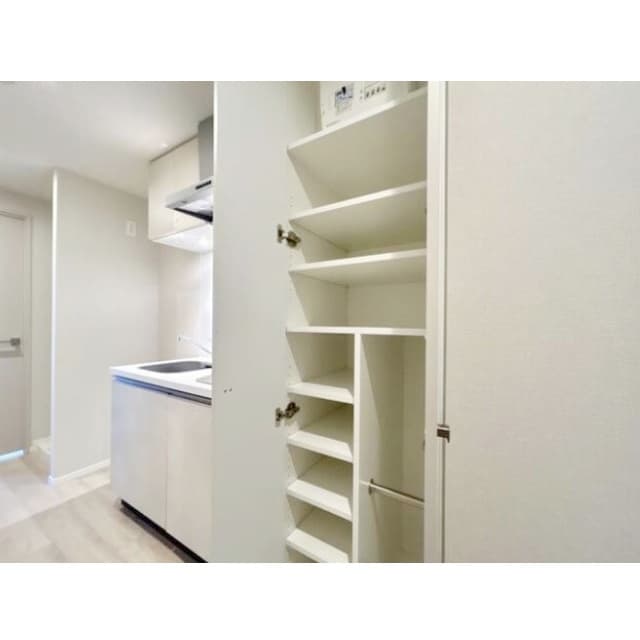 Room image 9