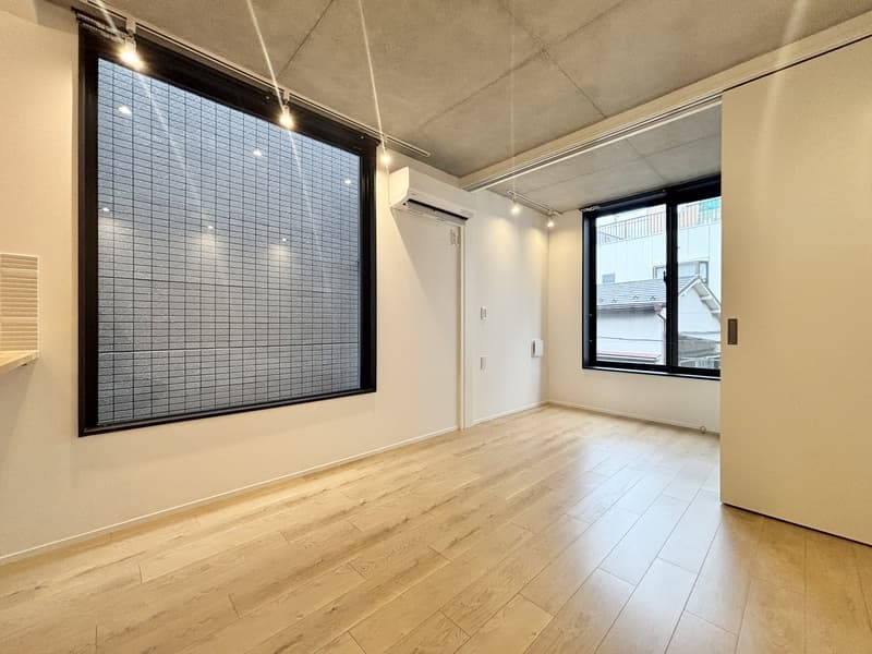 Room image 10