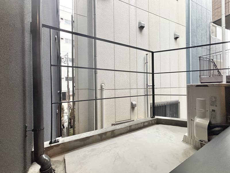 Room image 8