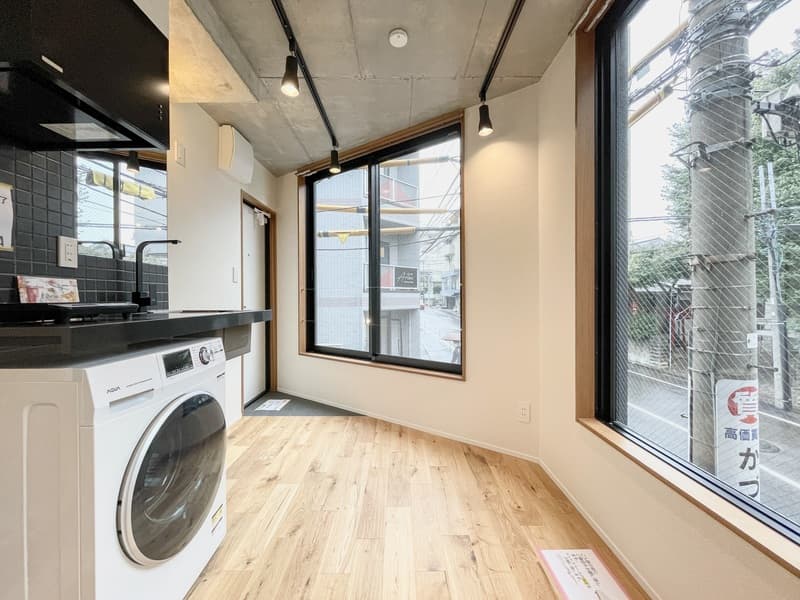 Room image 9