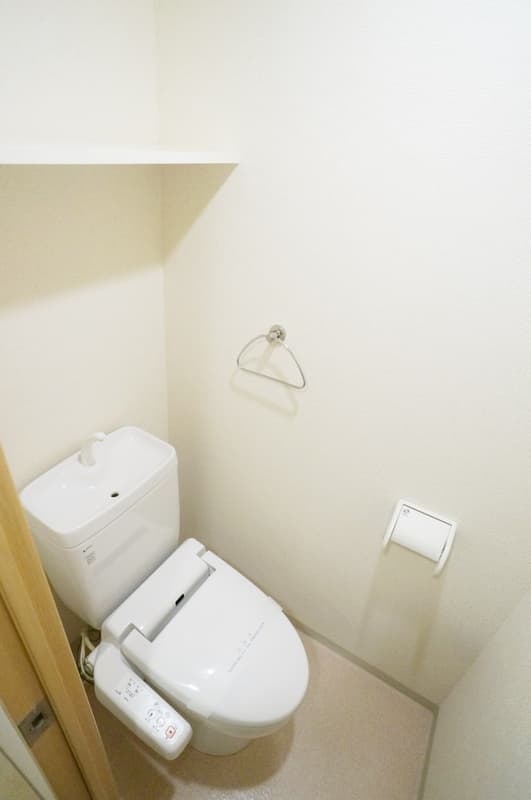 Room image 8