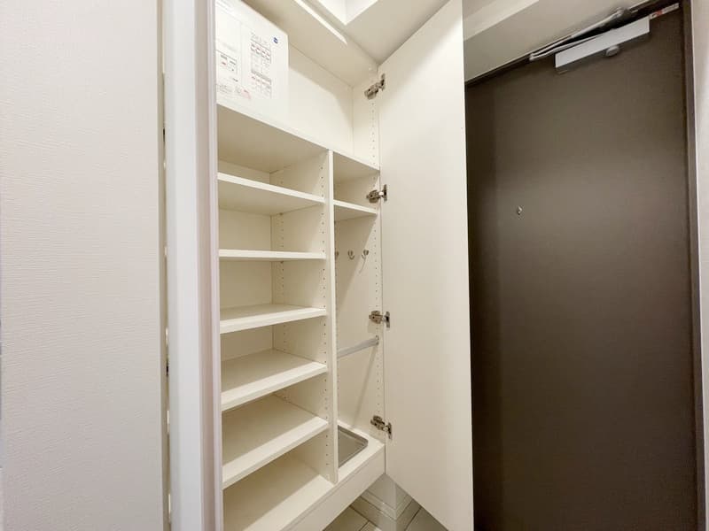 Room image 11