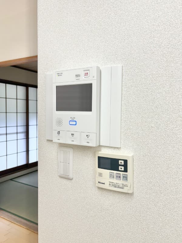 Room image 12