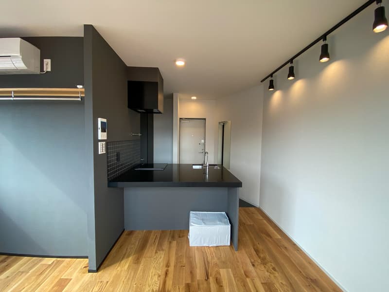 Room image 8