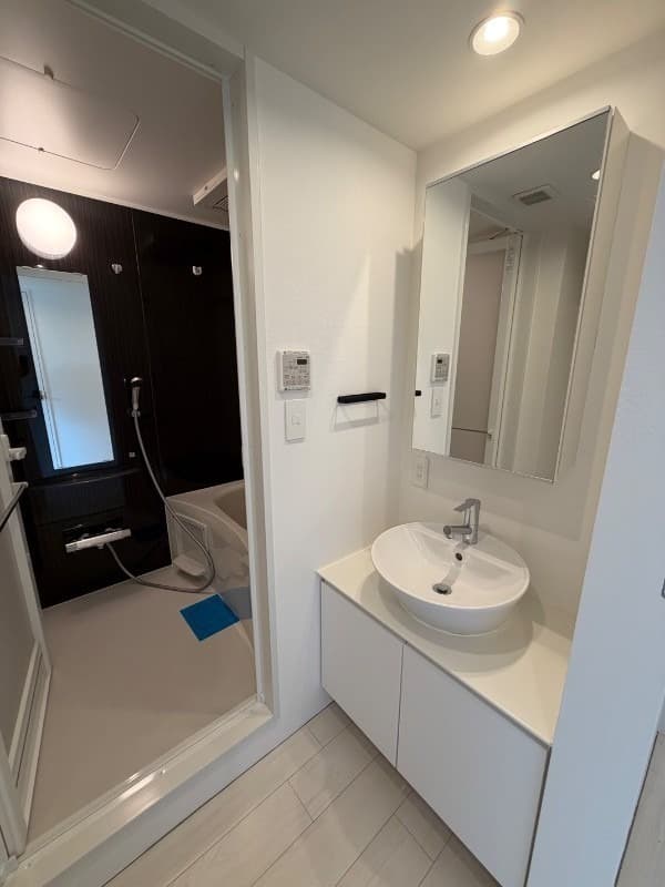 Room image 9