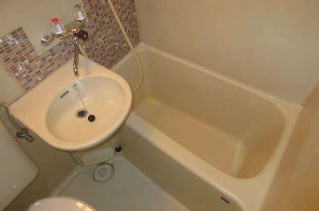 Room image 8