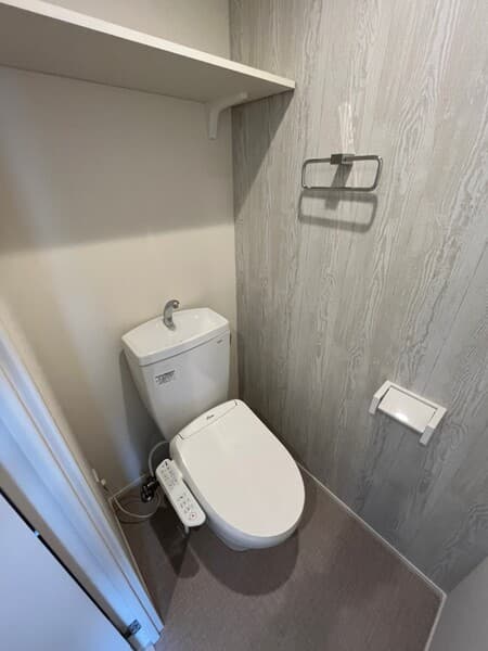 Room image 9
