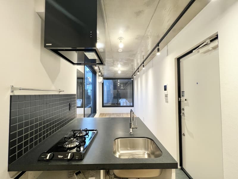 Room image 8