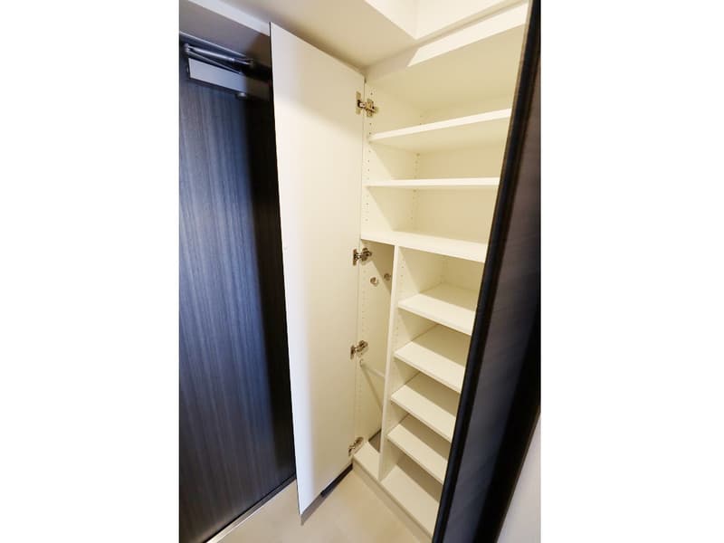 Room image 13