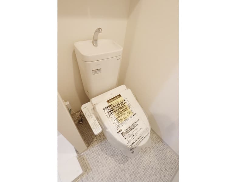 Room image 8