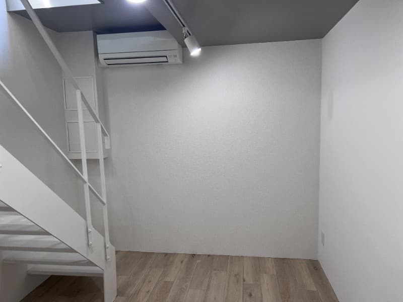 Room image 9