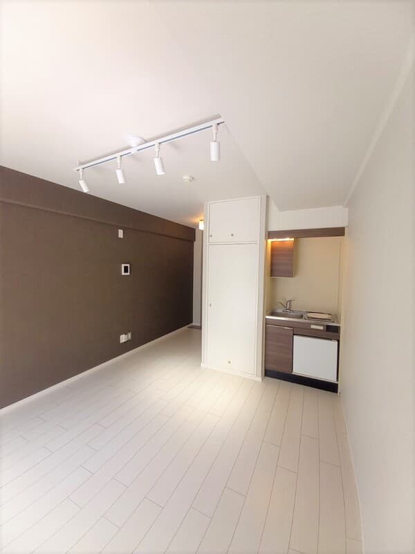 Room image 10