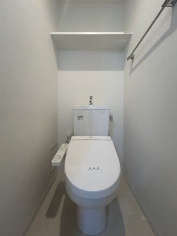 Room image 8