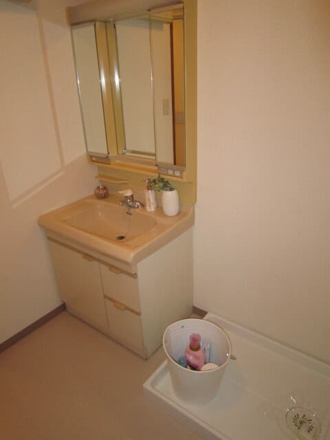 Room image 13