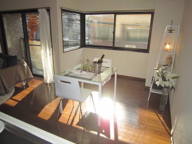 Room image 8