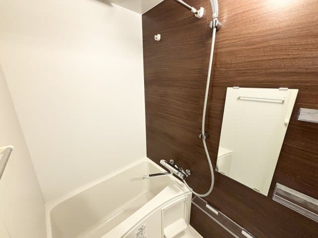 Room image 9