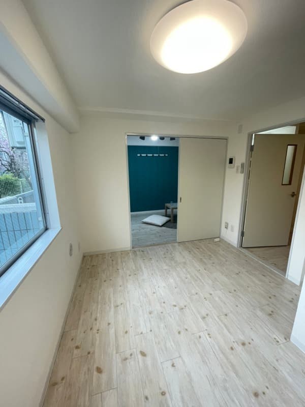 Room image 15