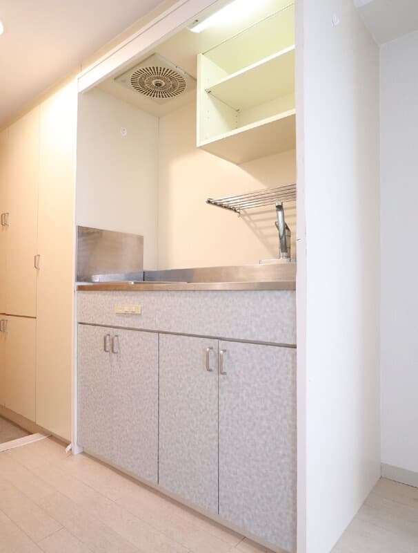 Room image 10