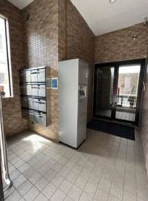 Room image 8