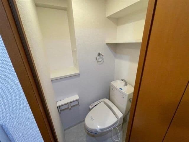 Room image 8