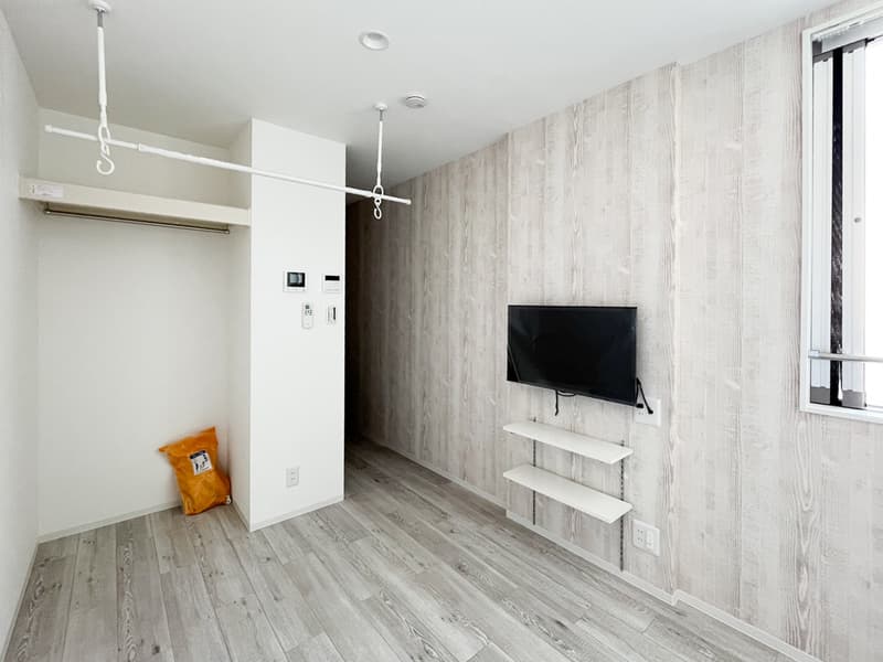 Room image 13