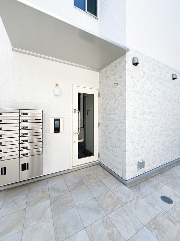 Room image 15