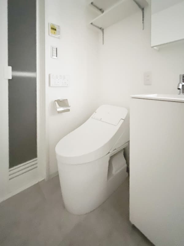 Room image 8