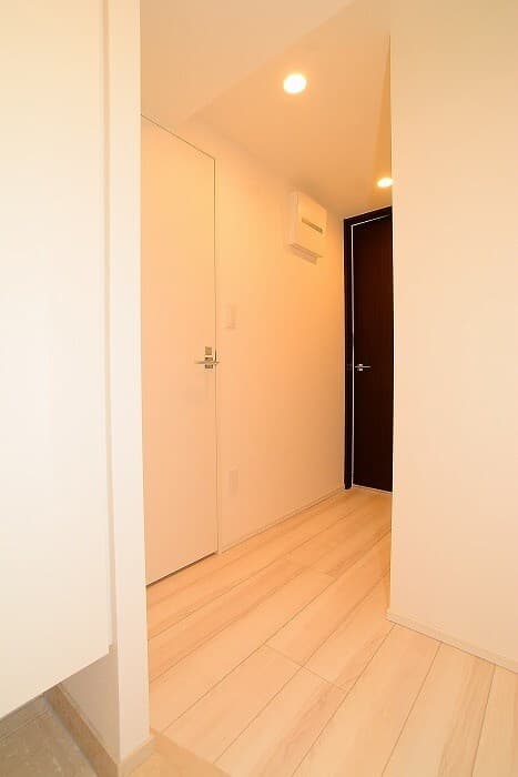 Room image 11