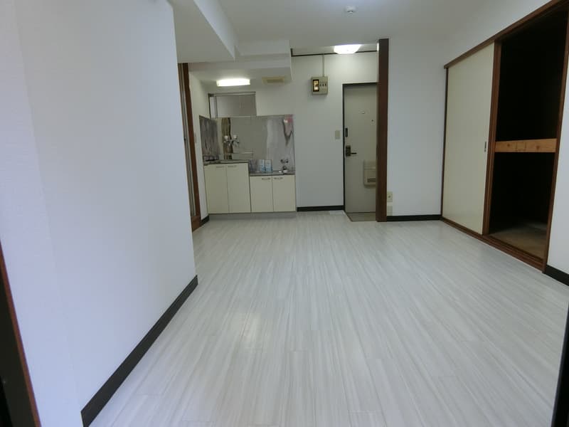 Room image 9