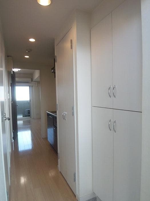Room image 8