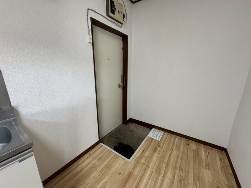 Room image 8