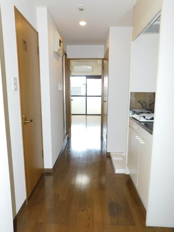 Room image 12