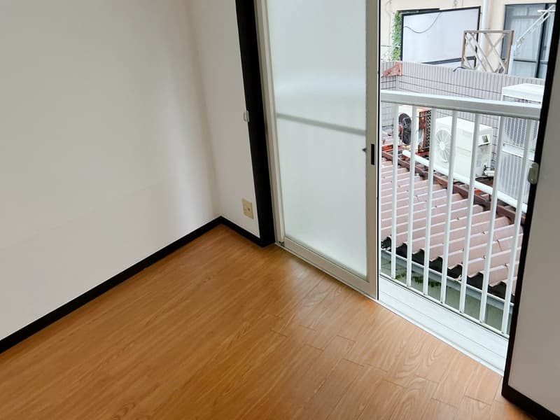 Room image 10