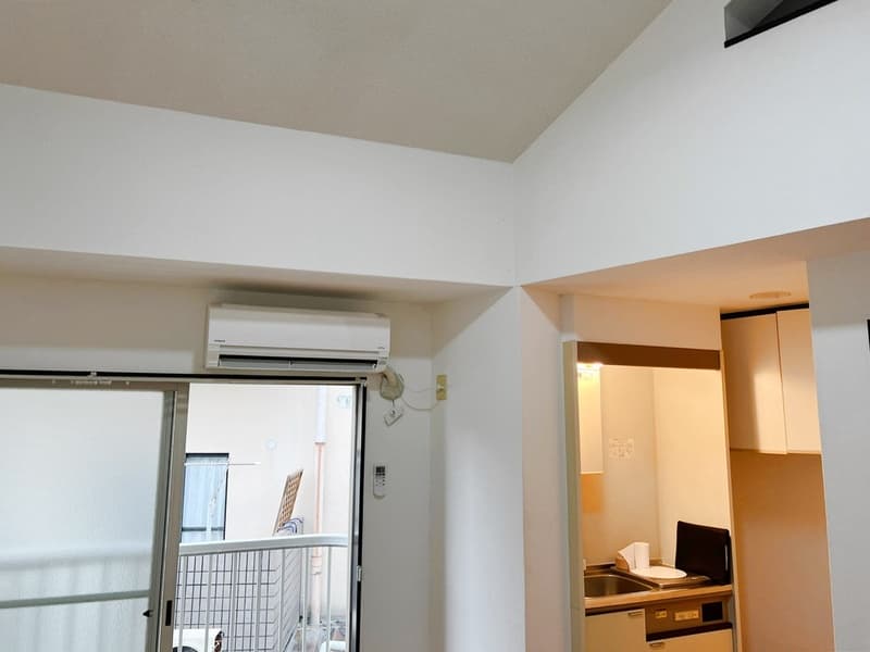 Room image 12