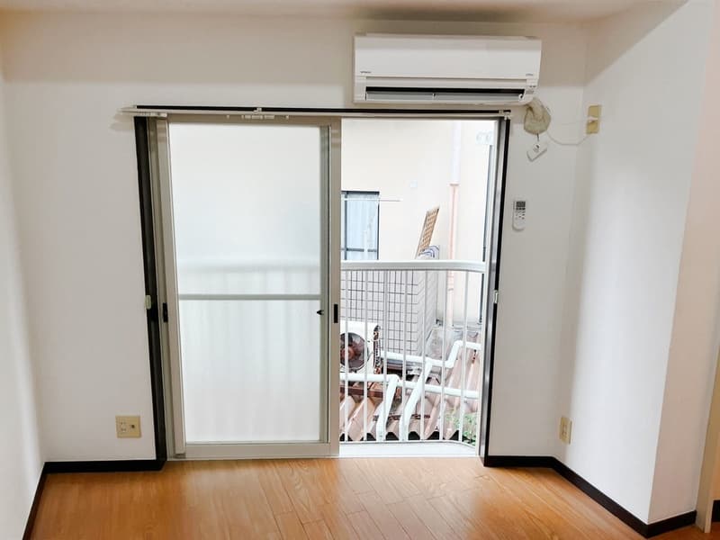 Room image 14