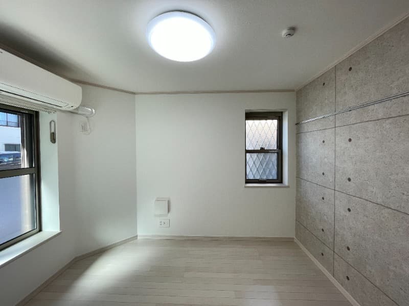 Room image 13